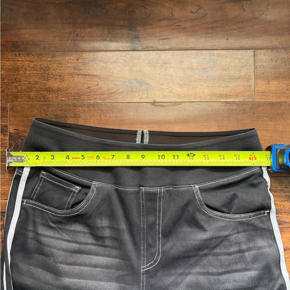 HALARA Flex High Waisted Stripe Wide Leg Jean with Pockets - Picture 7 of 7